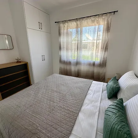 3 Bdr House Ambrosia